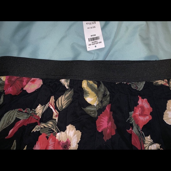 Floral Flowy Skater Skirt - Picture 3 of 3